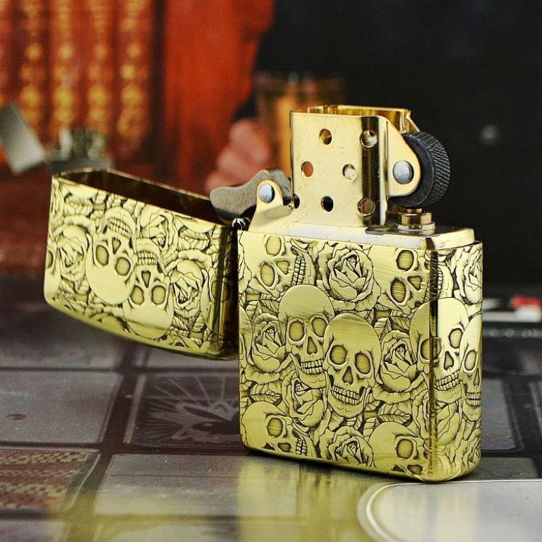 Zippo Chính Hãng Đồng Khắc 5 Năm Mặt Đầu Lâu Hoa Hồng