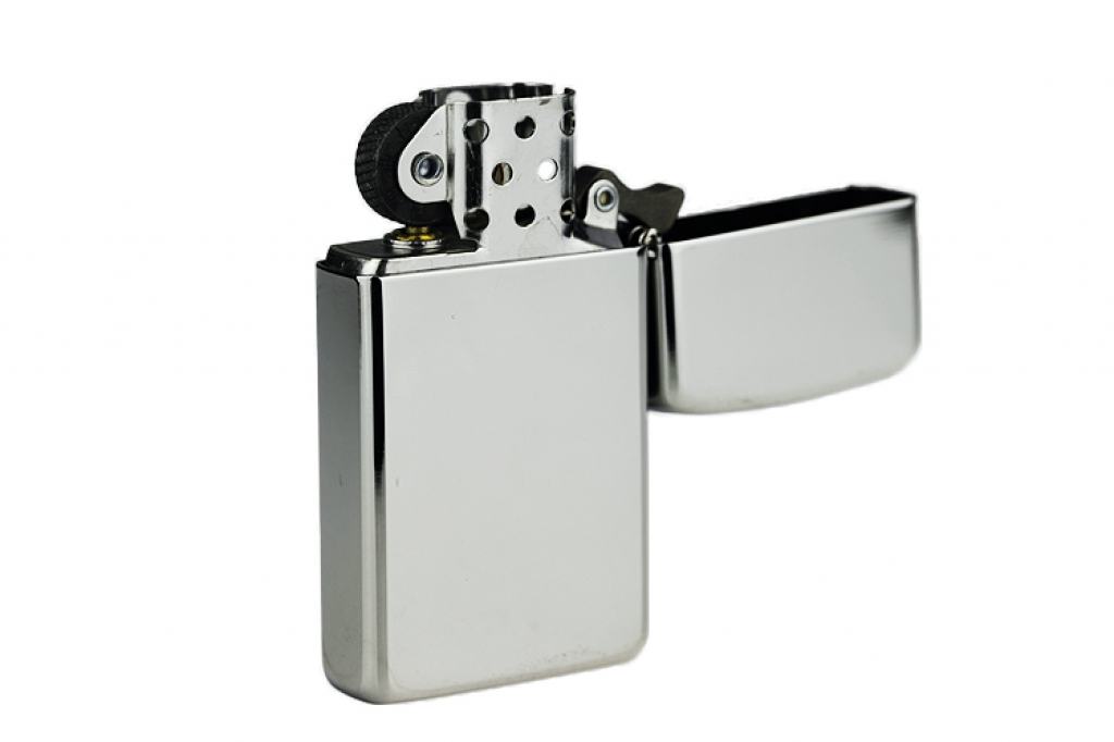 Zippo Chính Hãng Khắc Hình 4 Trái Tim Bản Slim