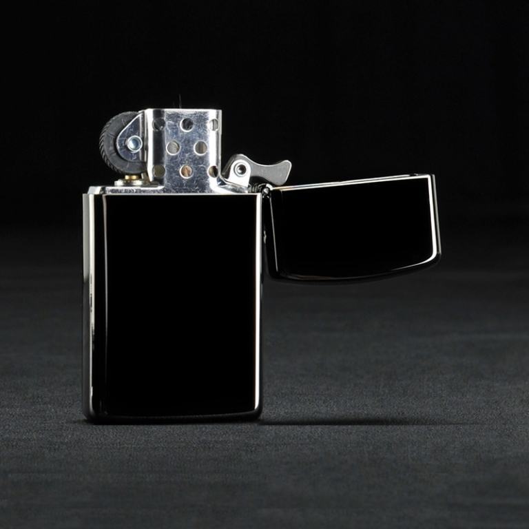 Zippo Chính Hãng Màu Đen Mun In Chữ Zippo