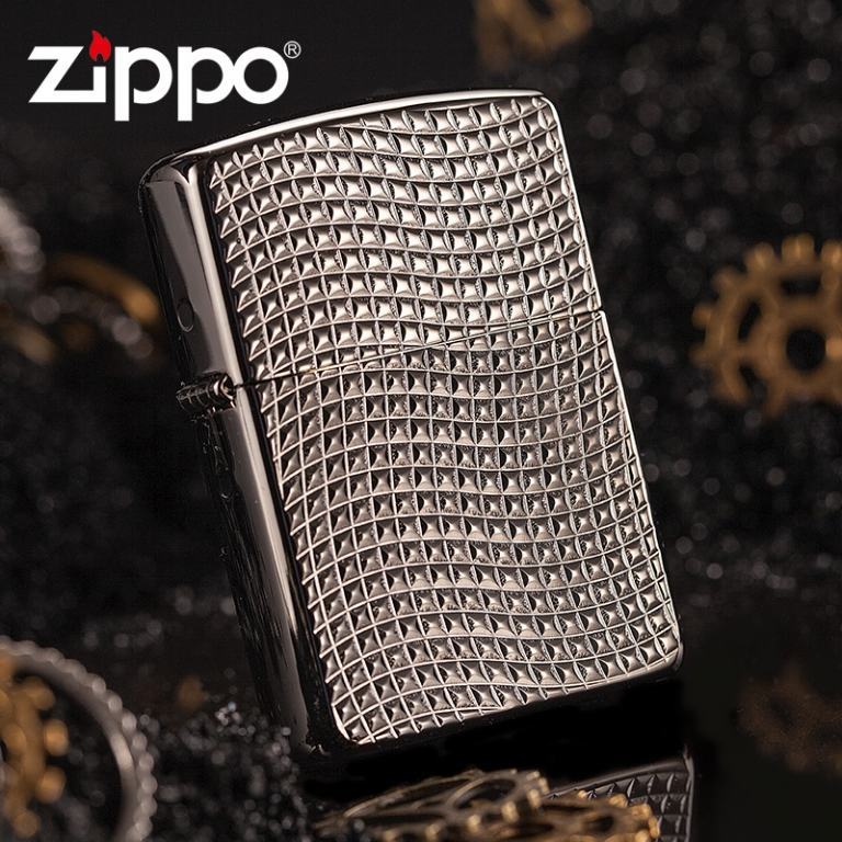 Zippo Chính Hãng Bạc Họa Tiết Kẻ Caro Lượn Sóng