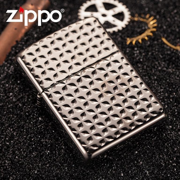 Zippo Chính Hãng Đen Họa Tiết Cắt Kim Cương