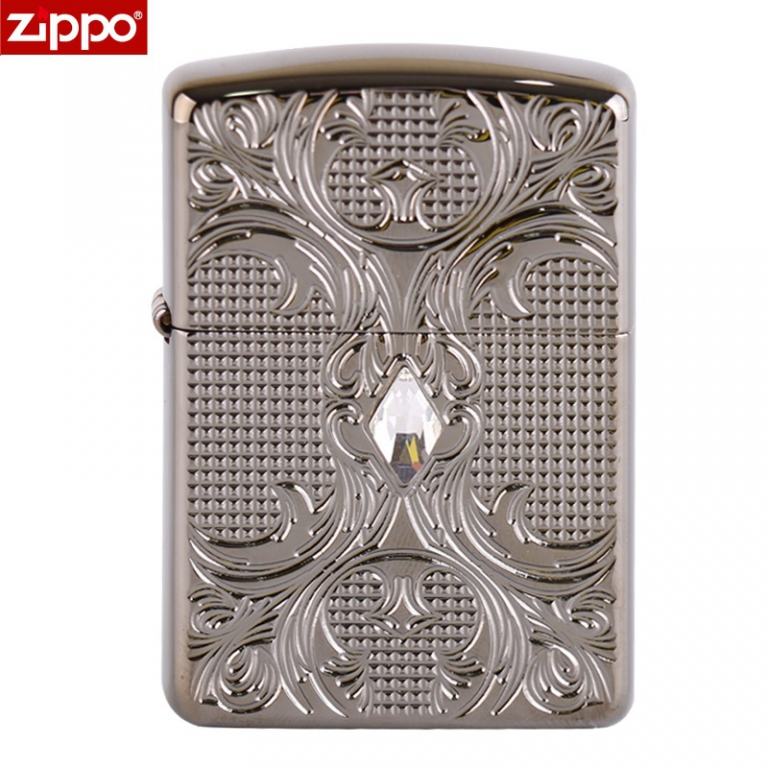 Zippo Chính Hãng Màu Đen Bóng Hoa Văn Đính Đá Vỏ Dày