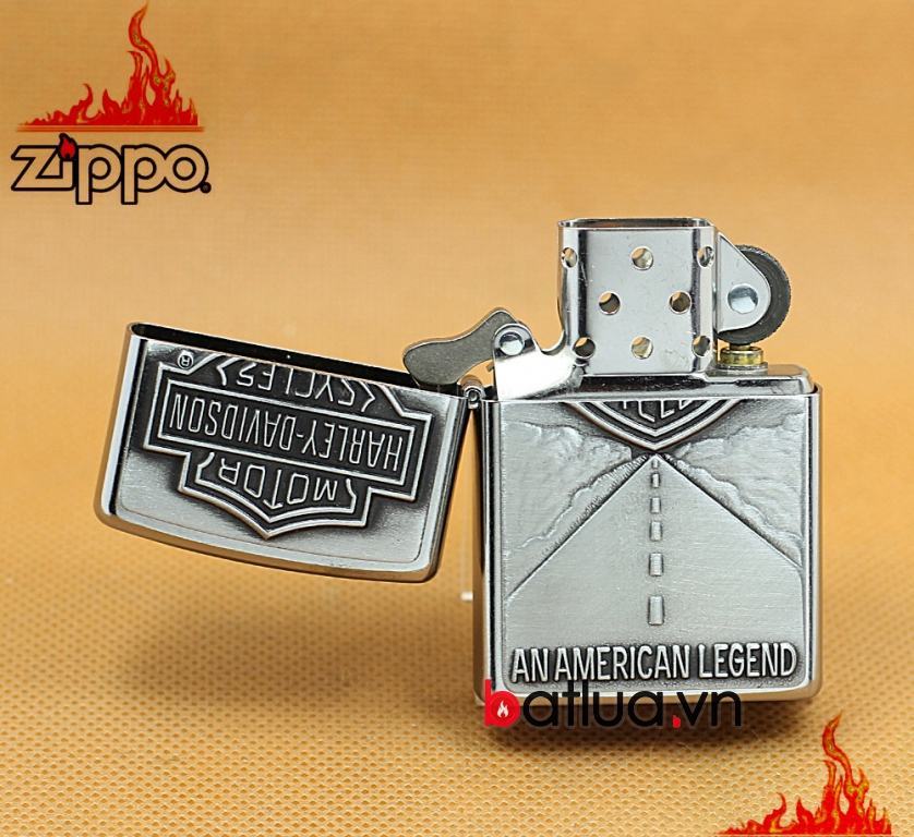 Zippo Chính Hãng Bạc Gắn Huy Hiệu Xa Lộ Harley Davidson