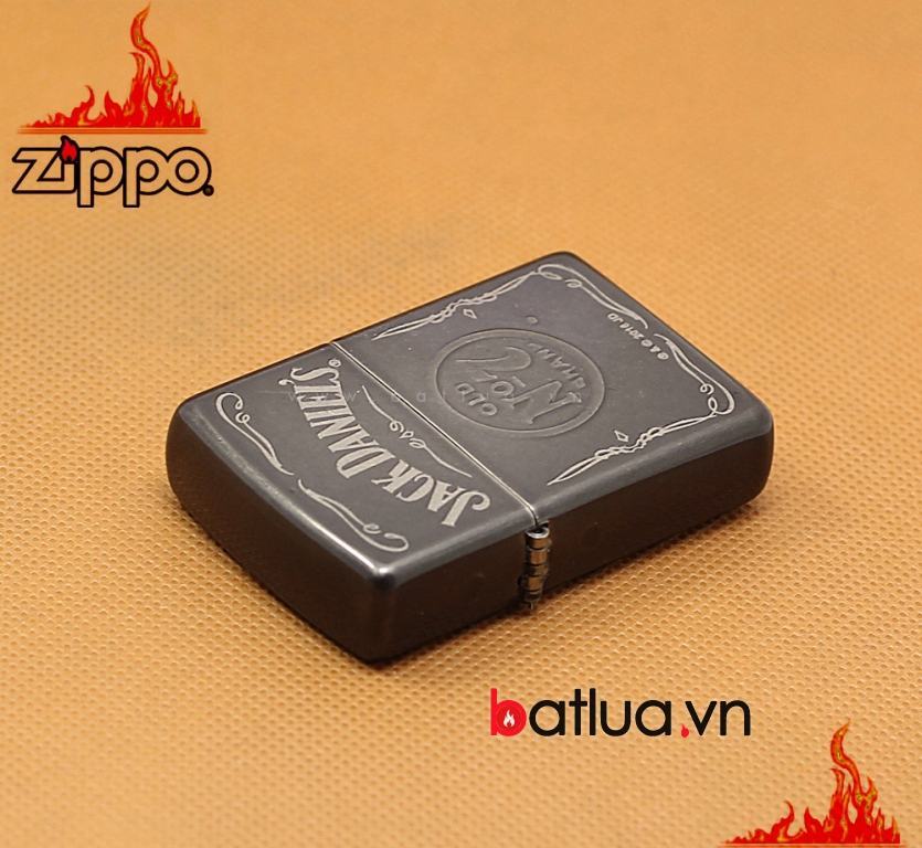 Zippo Chính Hãng Màu Xám Hình Rượu Vang Jack Daniel