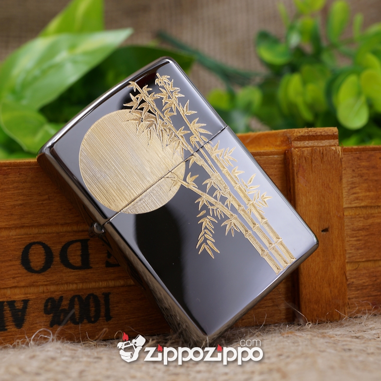 Zippo Màu Đen Bóng Chạm KHắc Tre Làng