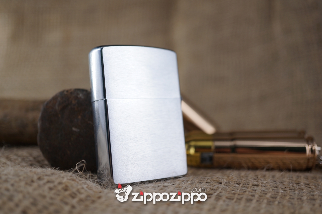 zippo bạc La Mã Đít Bằng