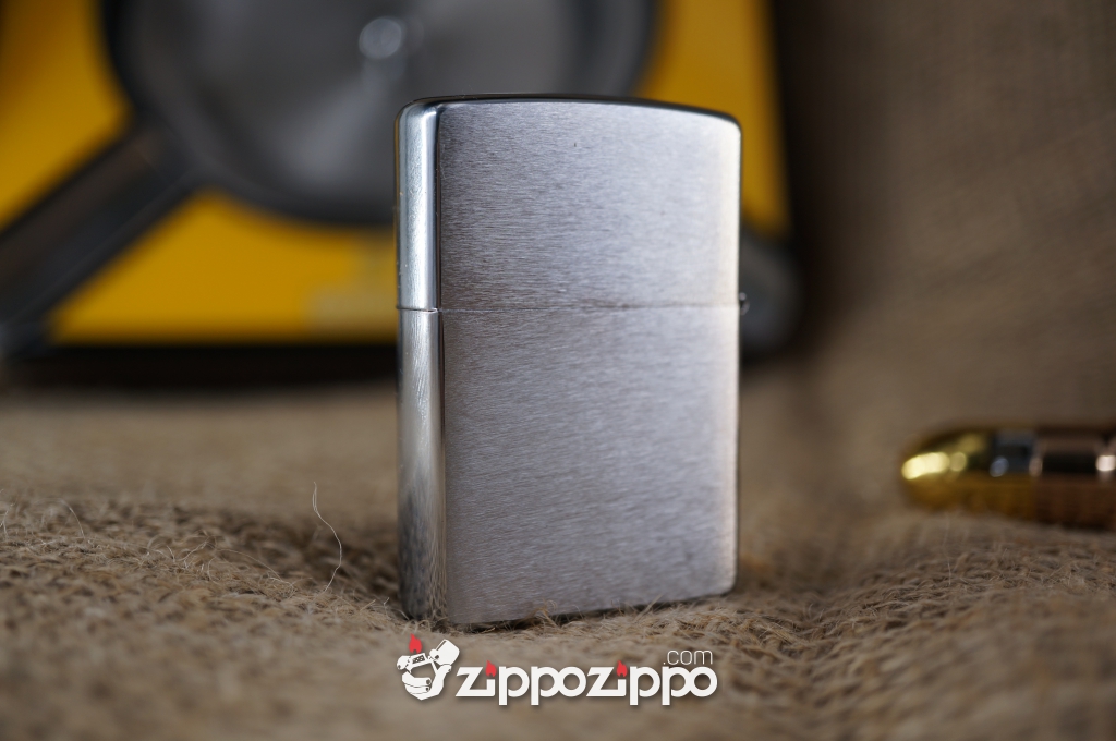 zippo bạc La Mã Đít Bằng