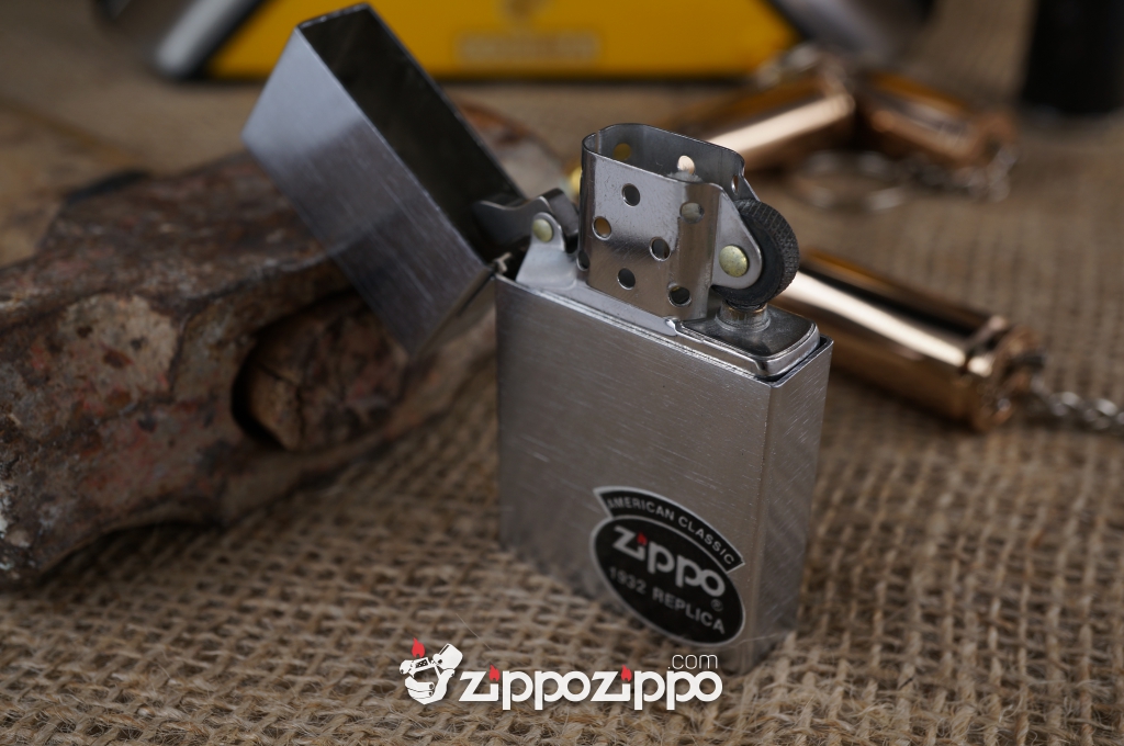 Zippo 1932 rep trắng