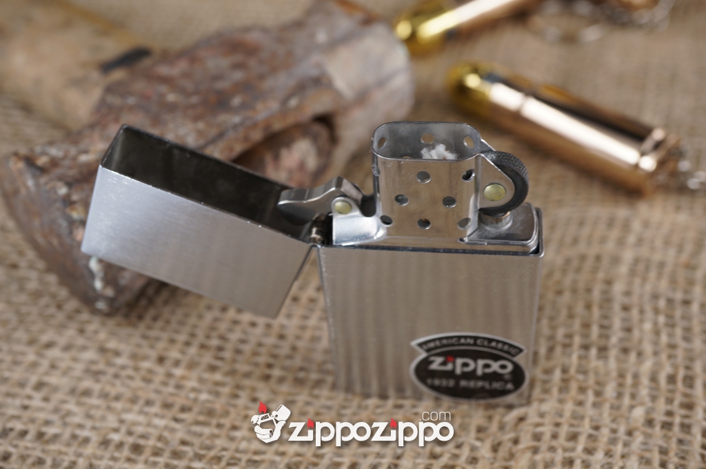 Zippo 1932 rep trắng