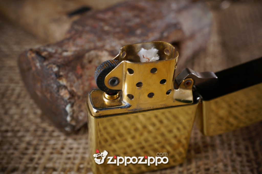 zippo cổ Brass chu niên (1989,1990,1992)