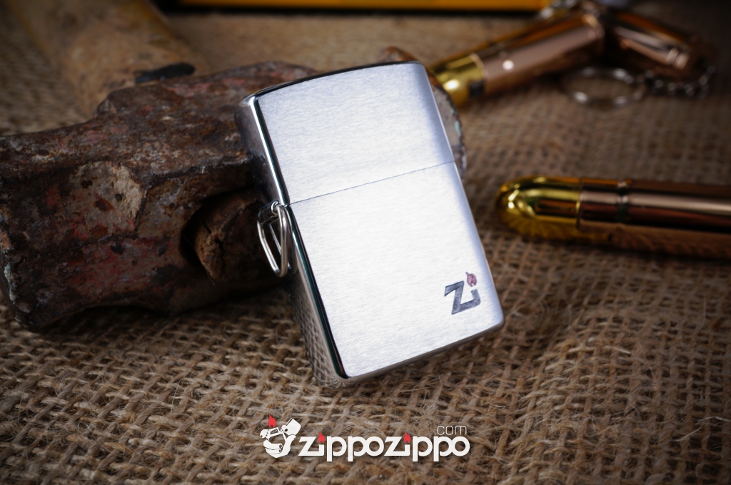 Bật lửa zippo cổ la mã kiểu mẫu chữ zi có móc treo