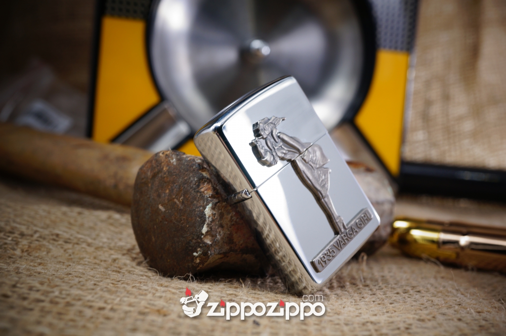 Zippo Cô Gái Hút Thuốc Nổi