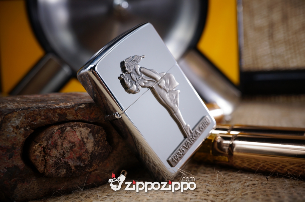 Zippo Cô Gái Hút Thuốc Nổi