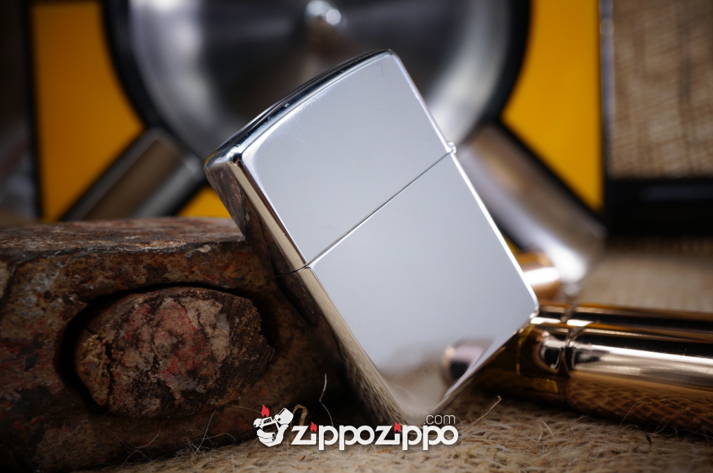 Zippo Cô Gái Hút Thuốc Nổi