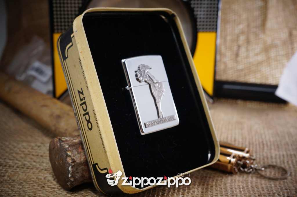 Zippo Cô Gái Hút Thuốc Nổi