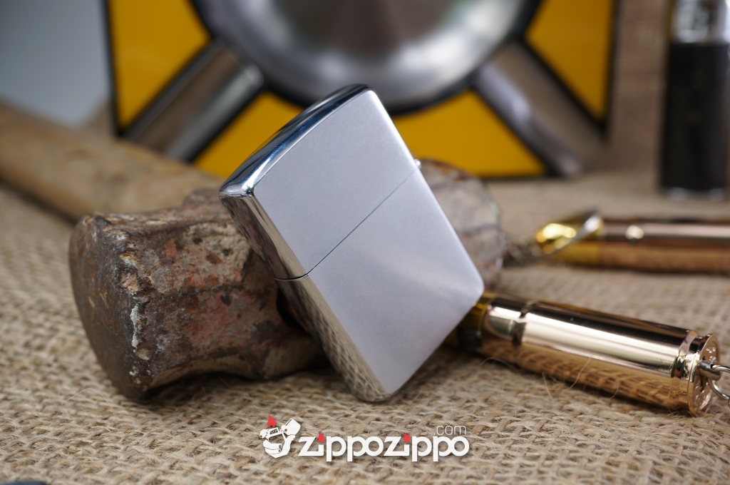 Zippo chữ xéo zippo VII