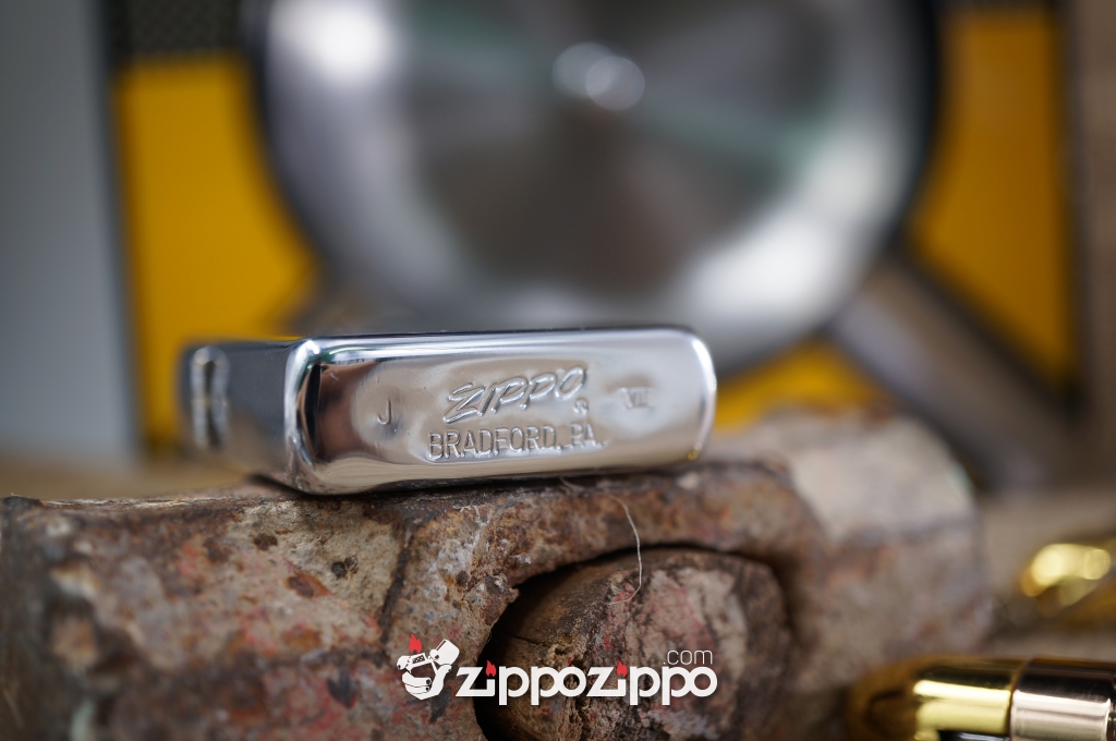 Zippo chữ xéo zippo VII