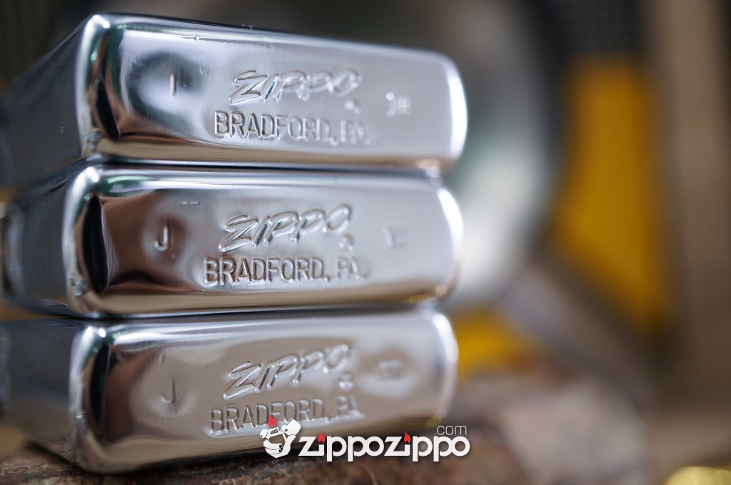 Zippo chữ xéo zippo VII