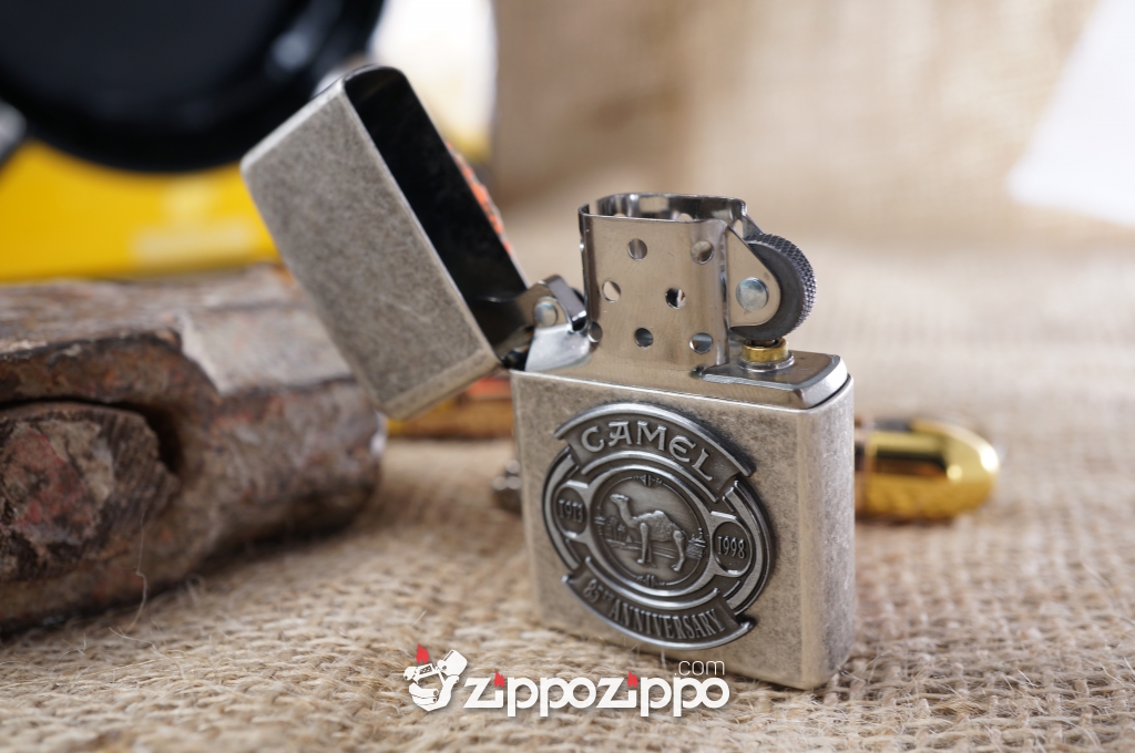 Zippo cổ Camel nổi Bạc cổ 1998