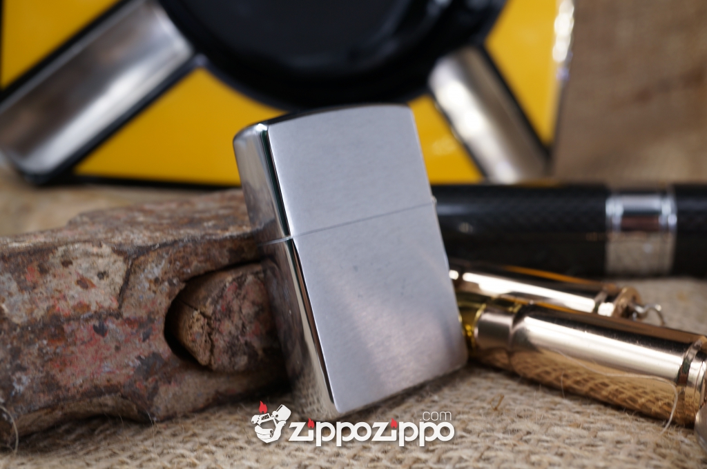 Zippo Cổ Quaker ông già sản xuất năm 1998