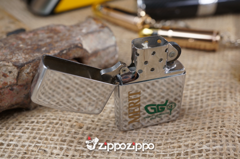 bật lửa zippo cổ dòng chữ Merit sản xuất năm 1981