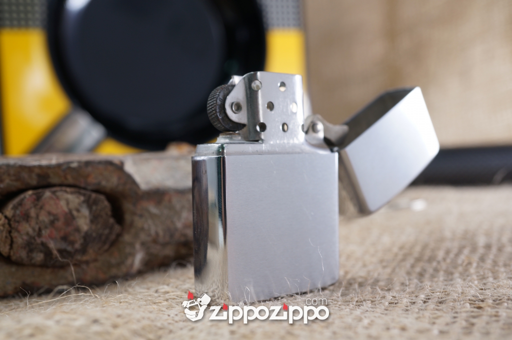 Bật lửa zippo cổ bulwalk sản xuất năm 1980