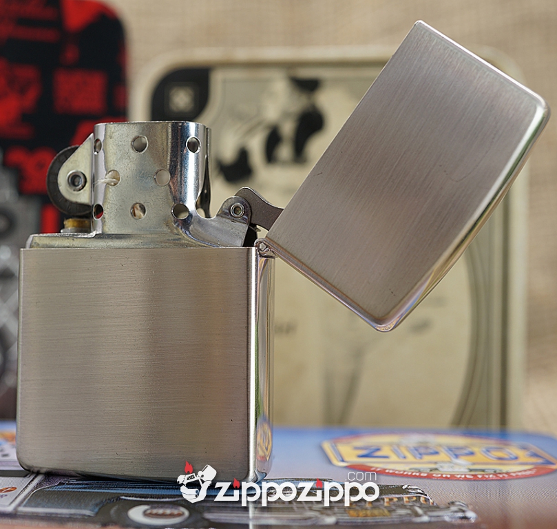 Zippo Cổ Limited Edition Màu Bạc Sản Xuất Năm 1996