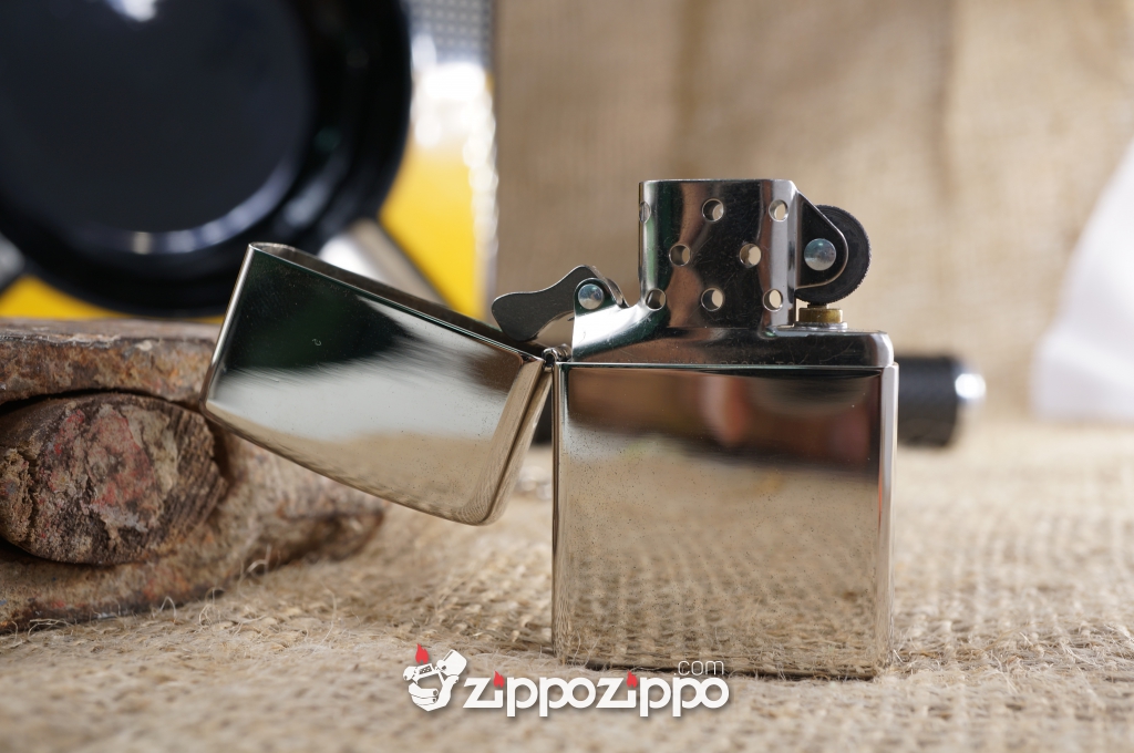 Zippo Cổ Màu đồng Trơn Bóng Sản Xuất Năm 1998