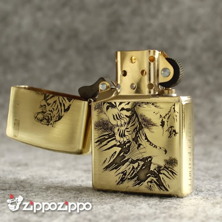 Zippo Chính Hãng Đồng xước Khắc Chúa Sơn Lâm