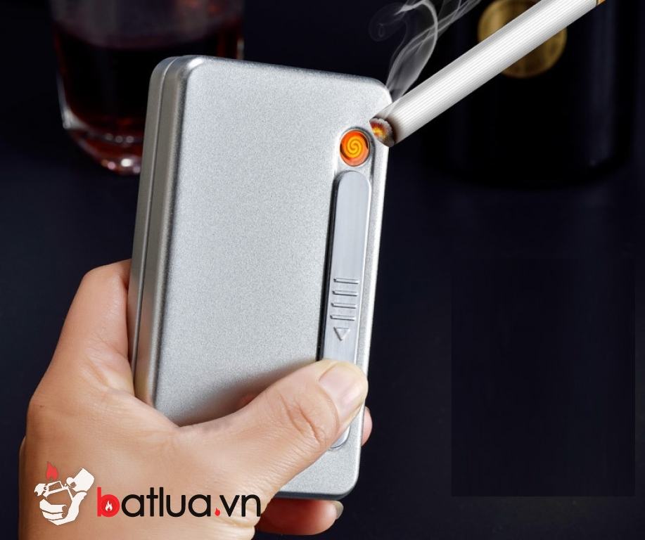 Hộp đựng thuốc lá dài kiêm bật lửa điện