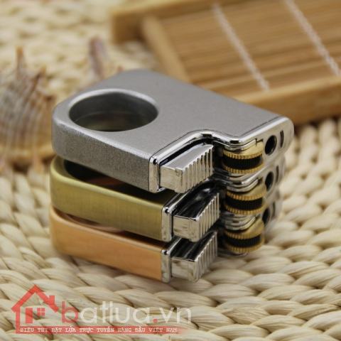 Bật lửa đánh đá phong cách lạ lỗ tròn ở giữa