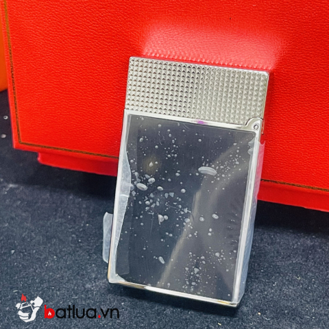 Bật lửa S.T. Dupont Ligne 2 Ferrari Đen Men – Ngựa Bạc Guilloché