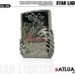 Bật lửa Star khắc rồng bên sườn đôi bọ cạp ôm xung quanh mầu đen