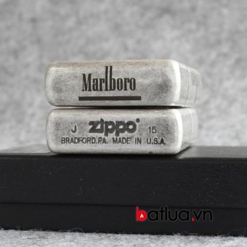 Bật lửa Zippo bạc cổ khắc thương hiệu Marlboro