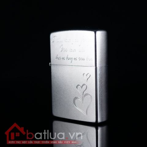 Bật lửa Zippo chính hãng 205 Bạc khắc trái tim tình yêu