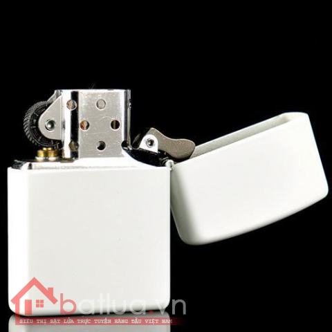 Bật lửa Zippo chính hãng 214 màu sơn trắng in hình cỏ 4 lá