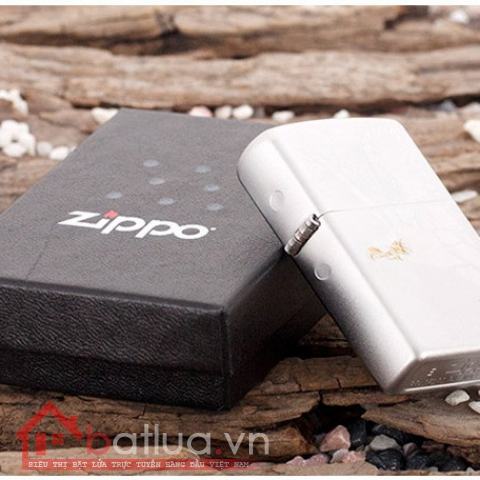 Bật lửa Zippo chính hãng 28356 trắng bạc khắc đại bàng