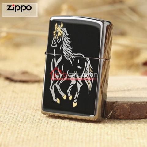 Bật lửa Zippo chính hãng đen Ngựa phi