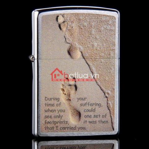 Bật lửa zippo chính hãng họa tiết bàn chân trên cát