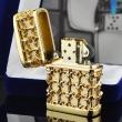 Bật lửa Zippo chính hãng mạ vàng họa tiết đan xen nổi