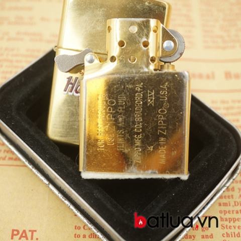 Bật lửa zippo cổ Hard Rock mầu vàng bóng sản xuất năm 1998