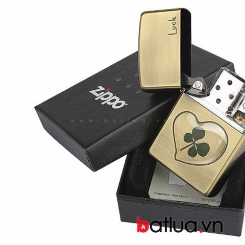 Bật lửa zippo đồng khắc cỏ bốn lá