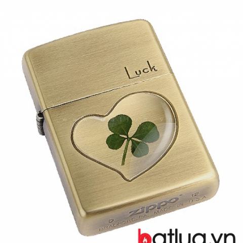 Bật lửa zippo đồng khắc cỏ bốn lá