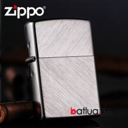 Bật lửa Zippo hoa văn xước đan chéo