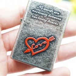 Bật lửa Zippo khắc trái tim tình yêu - Mã SP: BL00926