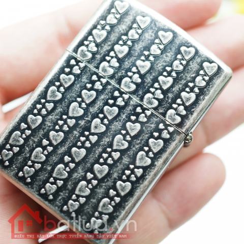 Bật lửa Zippo khắc trái tim tình yêu