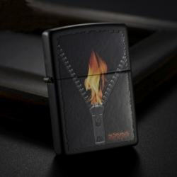 Bật lửa Zippo nền đen sơn hình ngọn lửa - Mã SP: ZPC0635