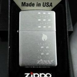 Bật lửa Zippo phiên bản Crom khắc lửa chấm bi - Mã SP: ZPC0717