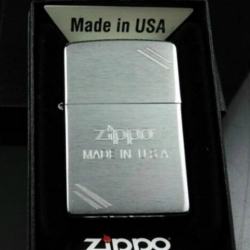 Bật lửa Zippo phiên bản Crom khắc Zippo U.S.A vát chéo hai bên - Mã SP: ZPC0730