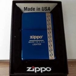 Bật lửa Zippo phiên bản Original khắc hoa văn dọc bên - Mã SP: ZPC0534